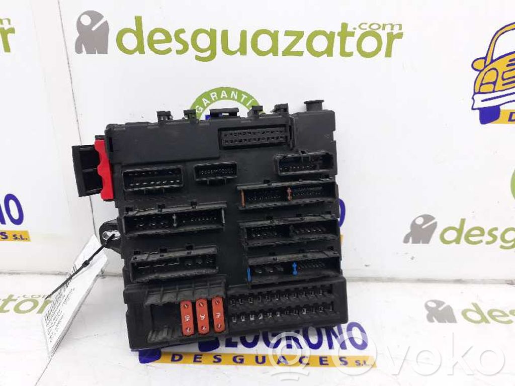 Módulo de fusible   13205781