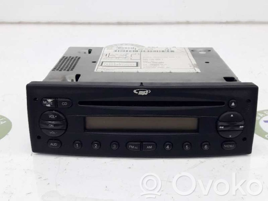 Iveco Daily 4th gen Panel / Radioodtwarzacz CD/DVD/GPS 