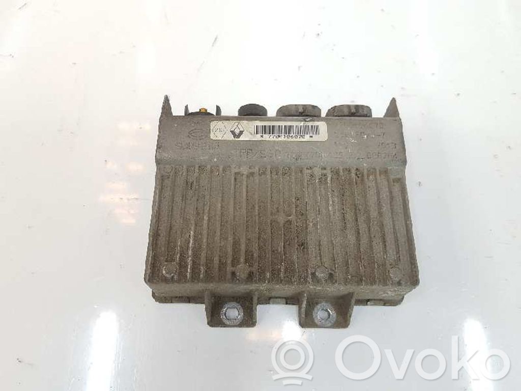 Renault Laguna I Engine control unit/module 