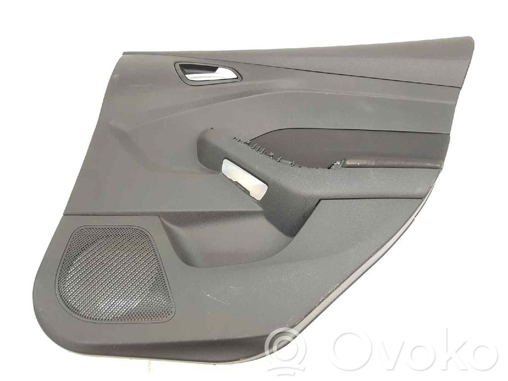 Ford Focus Takaoven verhoilu 