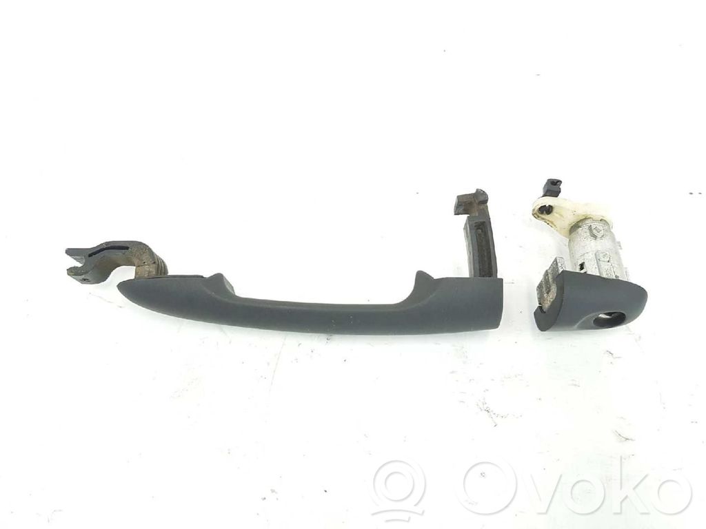 Manecilla externa puerta trasera   7701478188,7701478188,2222DL
