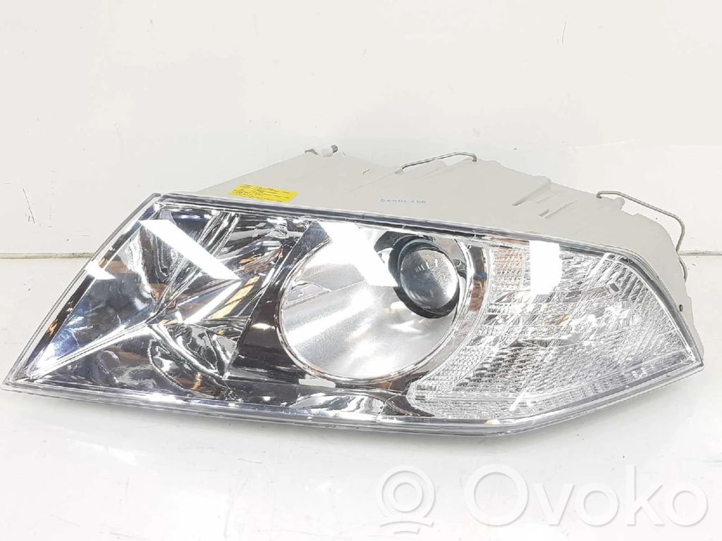 Skoda Octavia Mk2 (1Z) Lampa przednia 