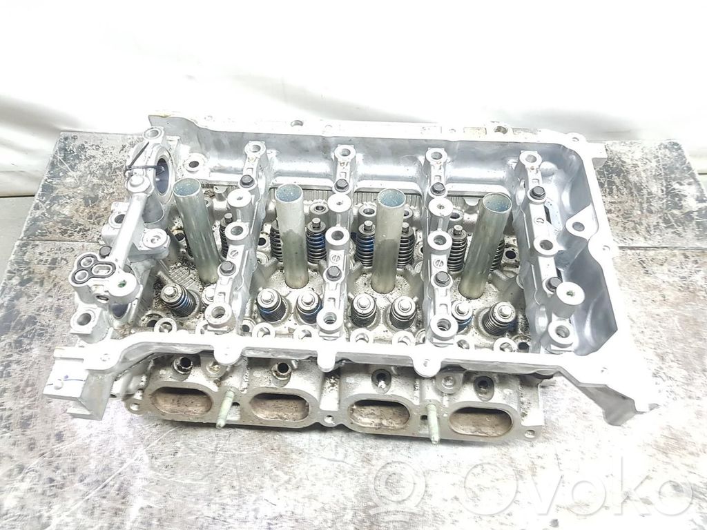 Toyota C-HR I Engine head 