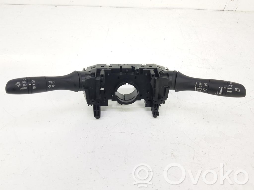 Nissan X-Trail T32 Boutons / interrupteurs volant