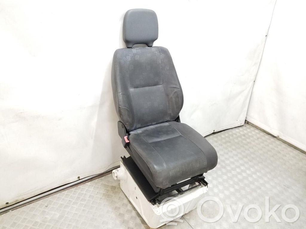 Mercedes-Benz Sprinter W901 W902 W903 W904 Kuljettajan istuin 