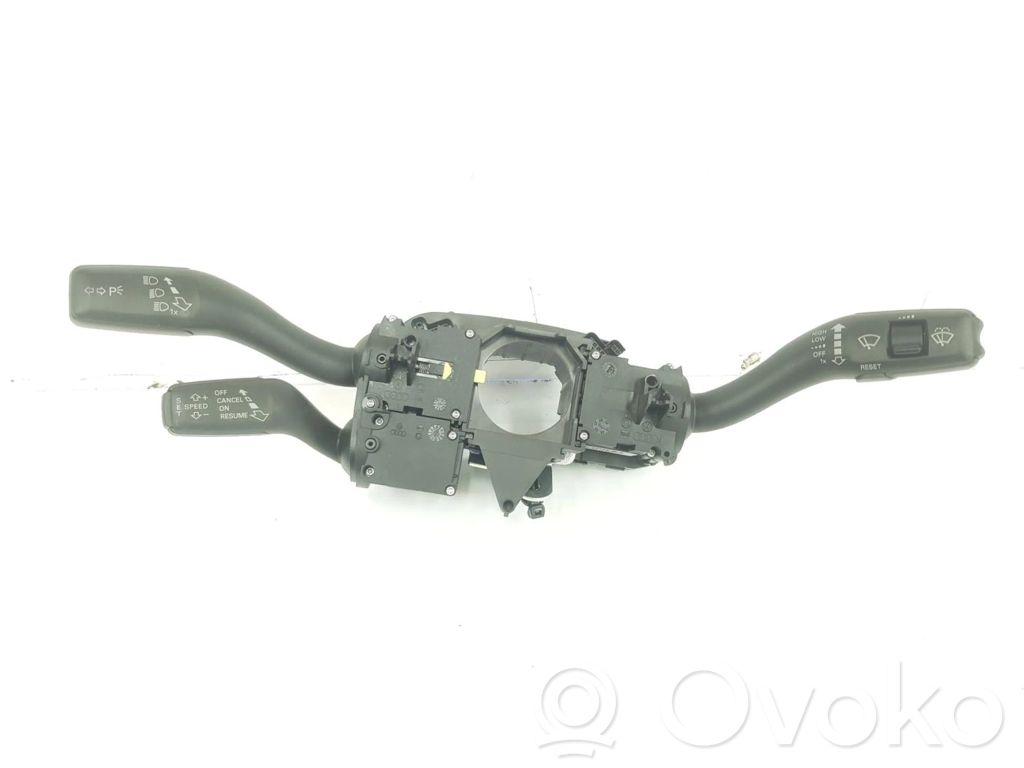 Seat Exeo (3R) Boutons / interrupteurs volant 