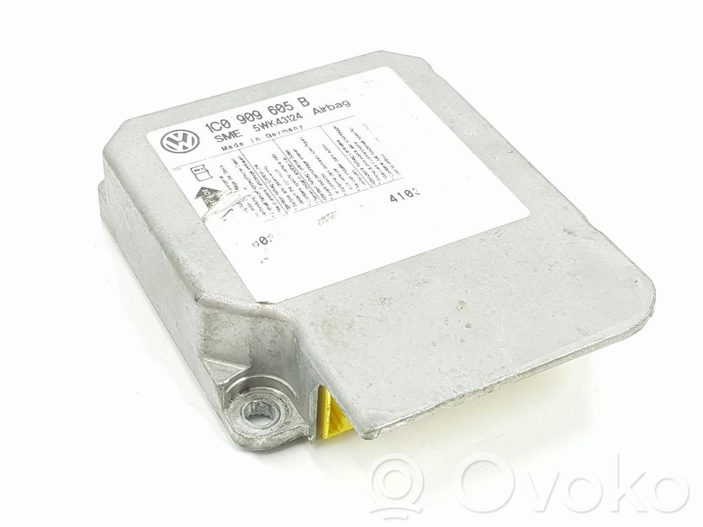 Volkswagen PASSAT B5 Centralina/modulo airbag 