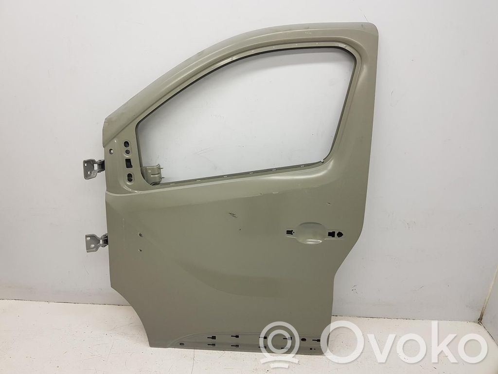 Opel Vivaro Drzwi przednie 