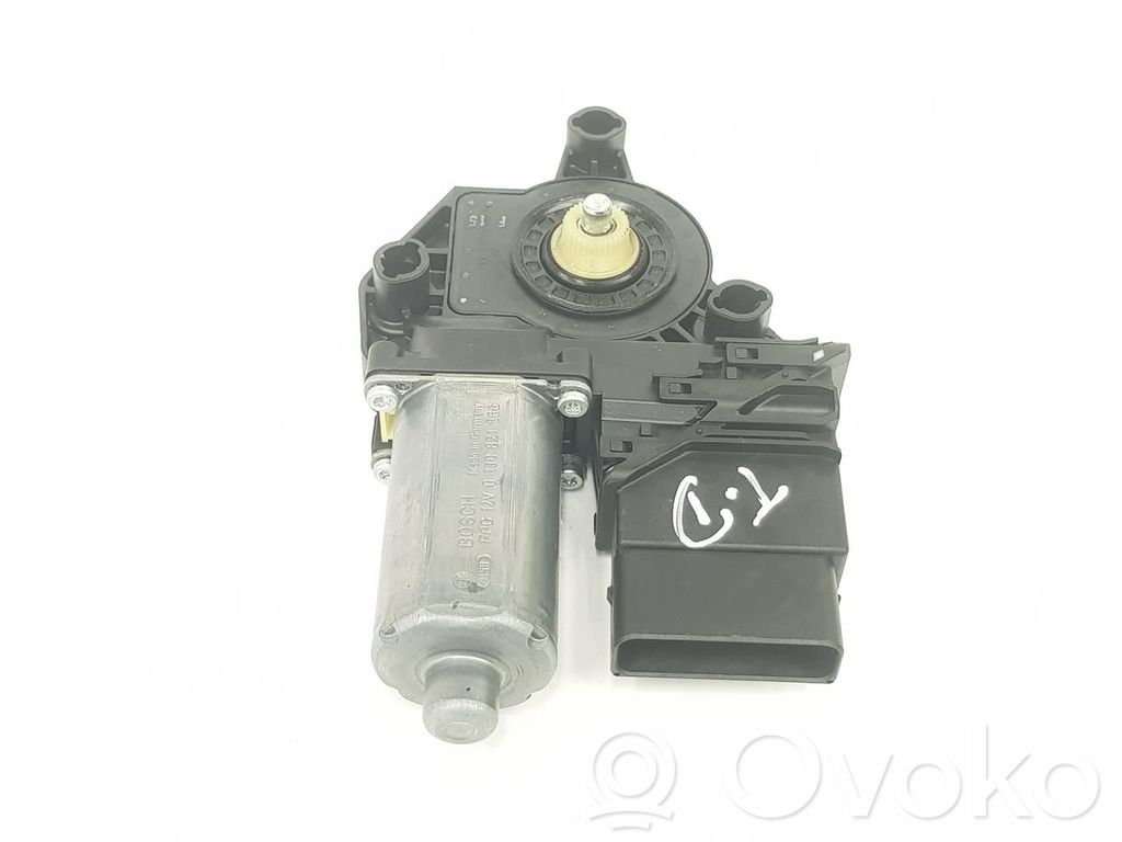 Volkswagen Touran II Motor macara geam ușă spate