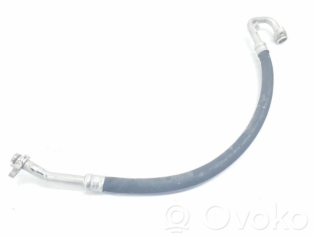 Ilmastointilaitteen putki (A/C)   8W0816743B,8W0816743B