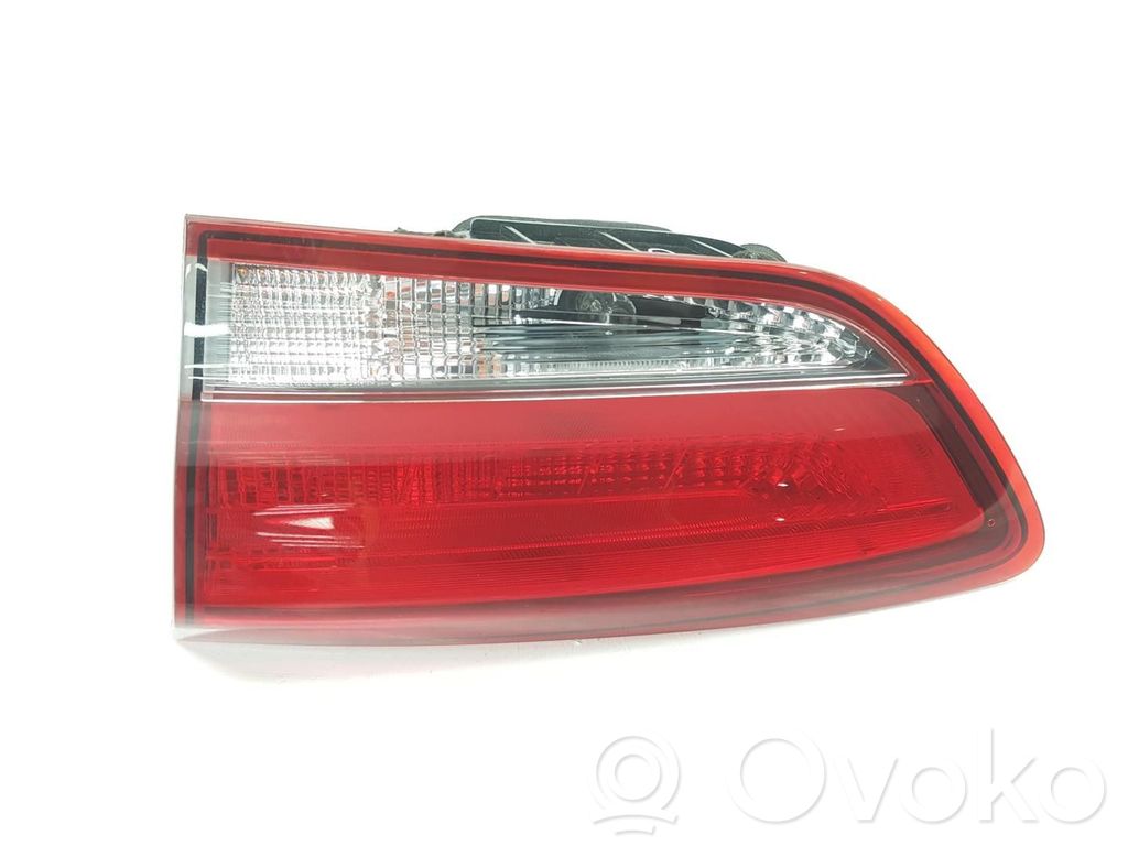 Hyundai i30 Lampă spate în capacul portbagajului