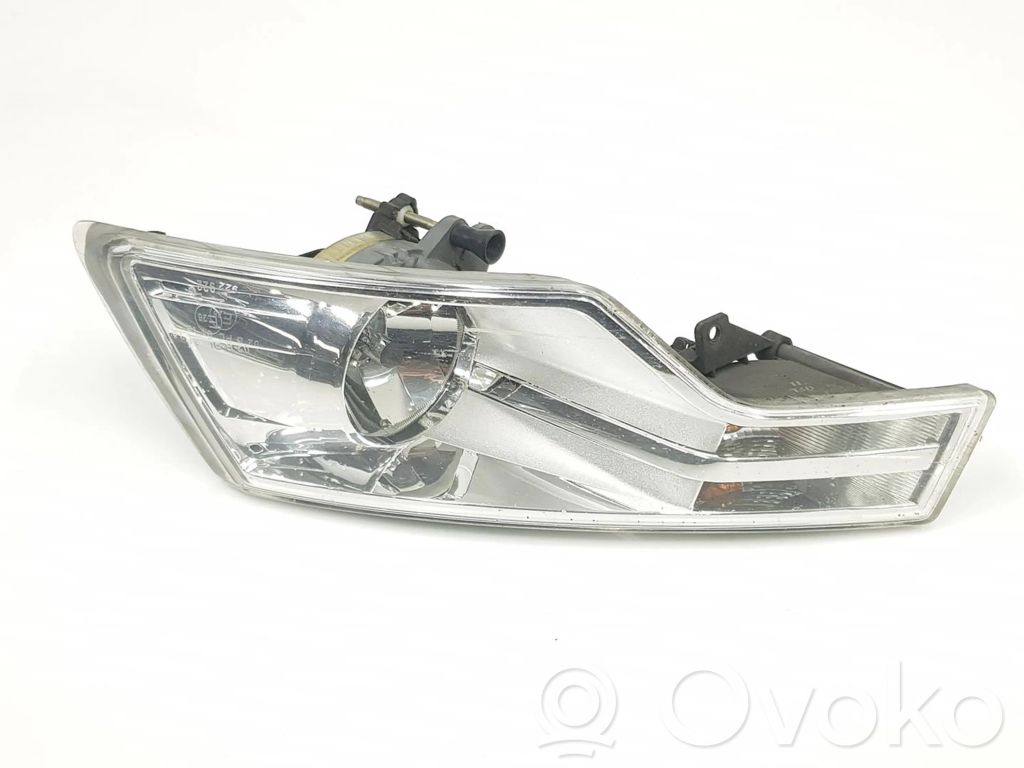 Etusumuvalo   27156100,6208J4
