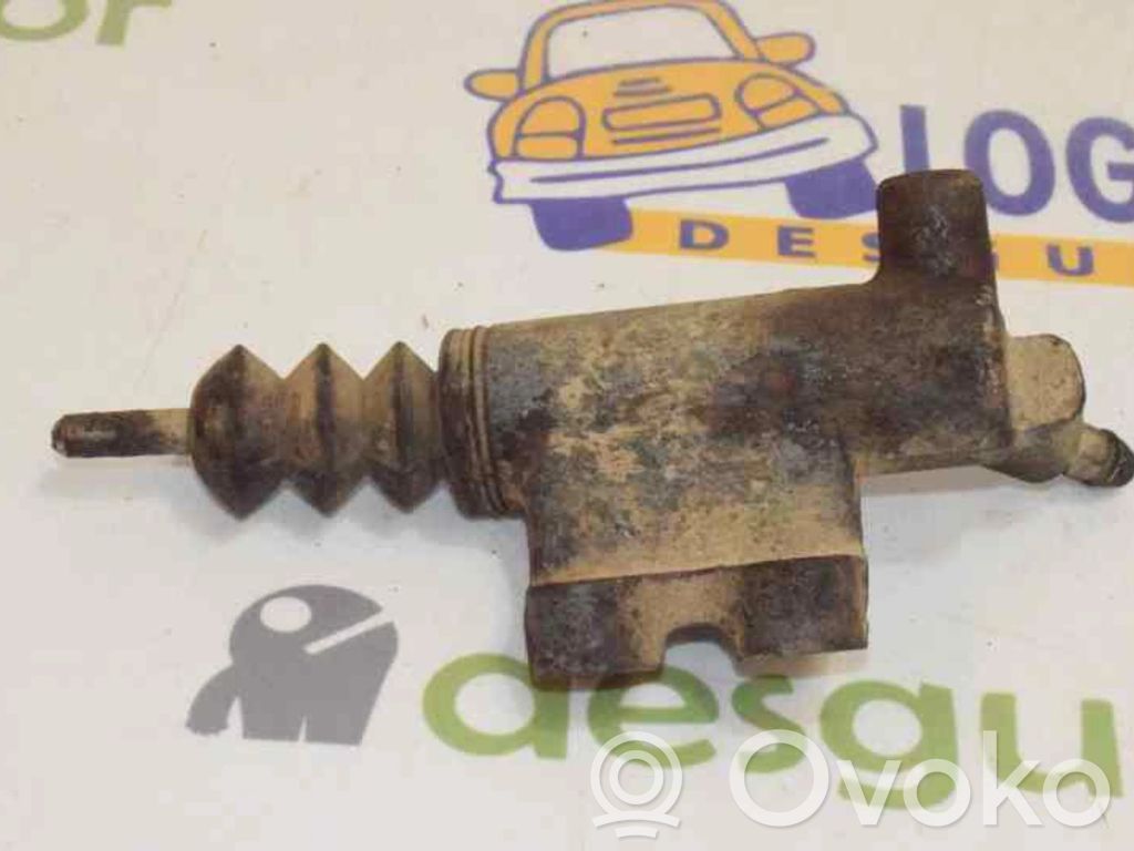Mitsubishi Montero Kytkimen apusylinteri 