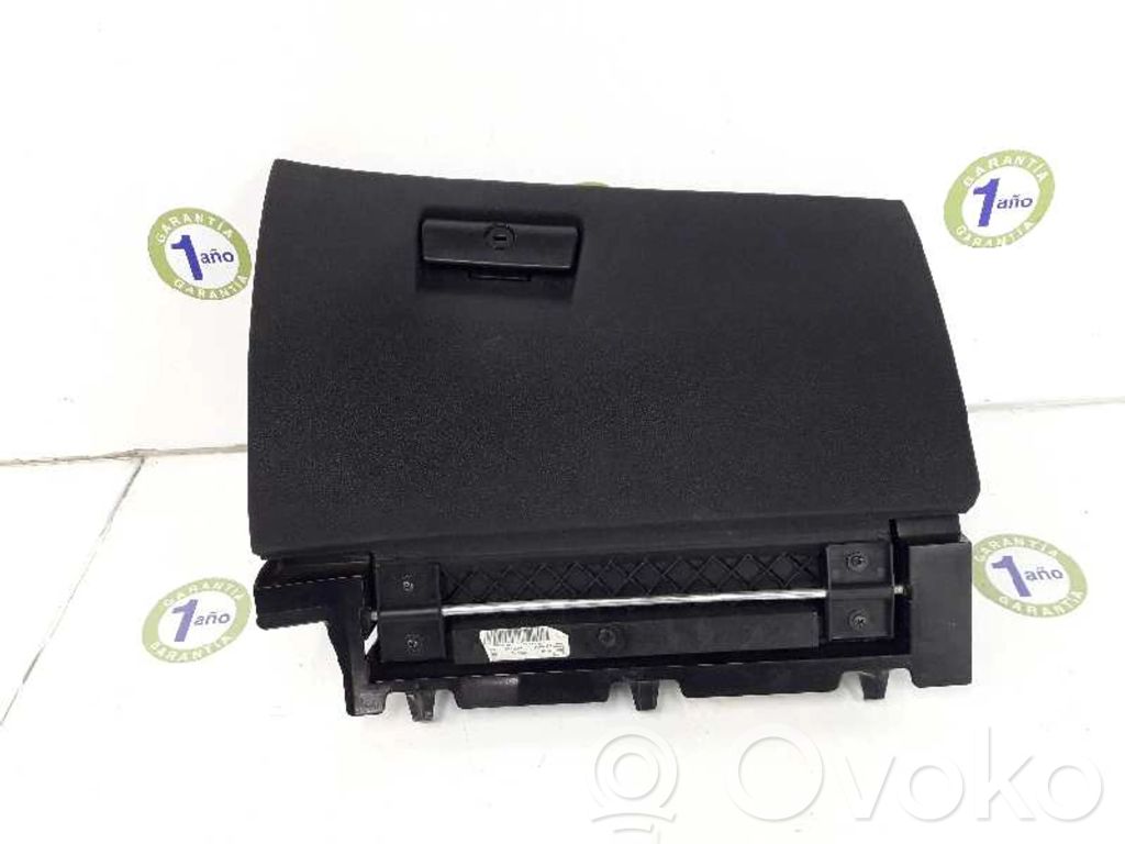 BMW 3 E90 E91 Glove box 