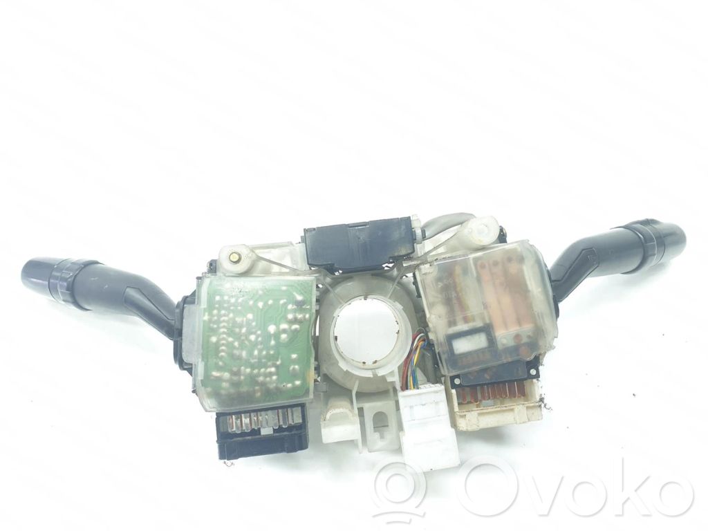 Toyota Land Cruiser (J120) Pulsanti/interruttori sul volante