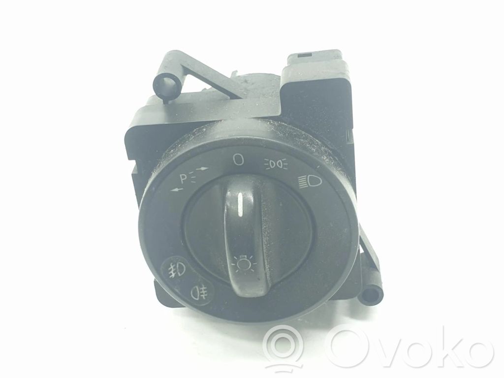 Volkswagen Crafter Light switch 