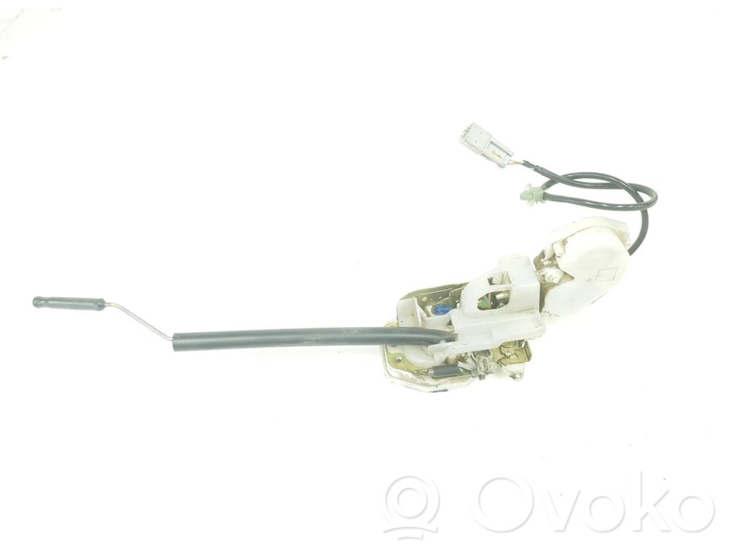 Honda CR-V Front door lock 