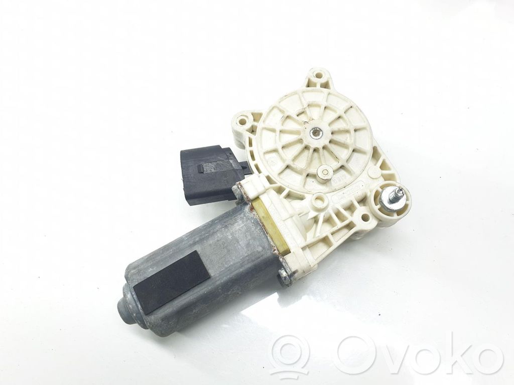 BMW X5 E70 Front door window regulator motor 