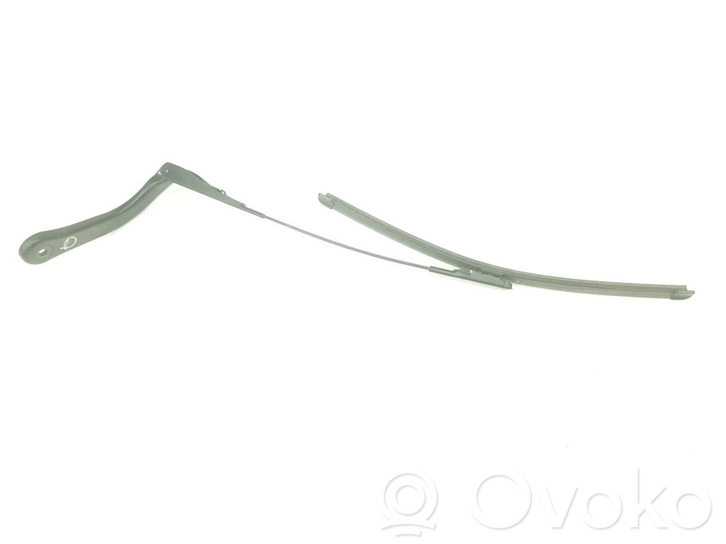 BMW 3 E90 E91 Front wiper blade arm 