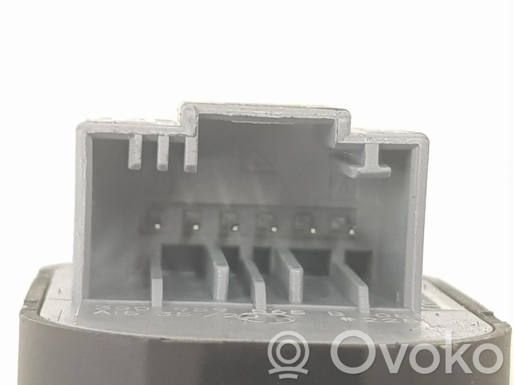 Volkswagen PASSAT B8 Interruttore specchietto retrovisore 
