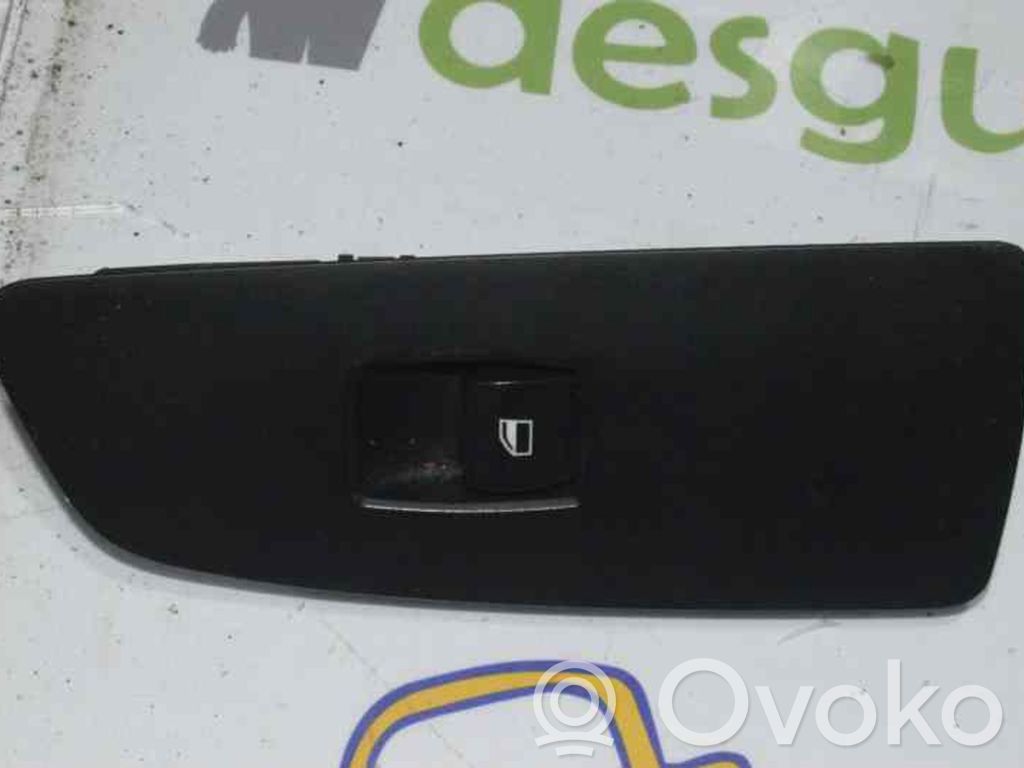 Electric window control switch   61319141093,61316970242