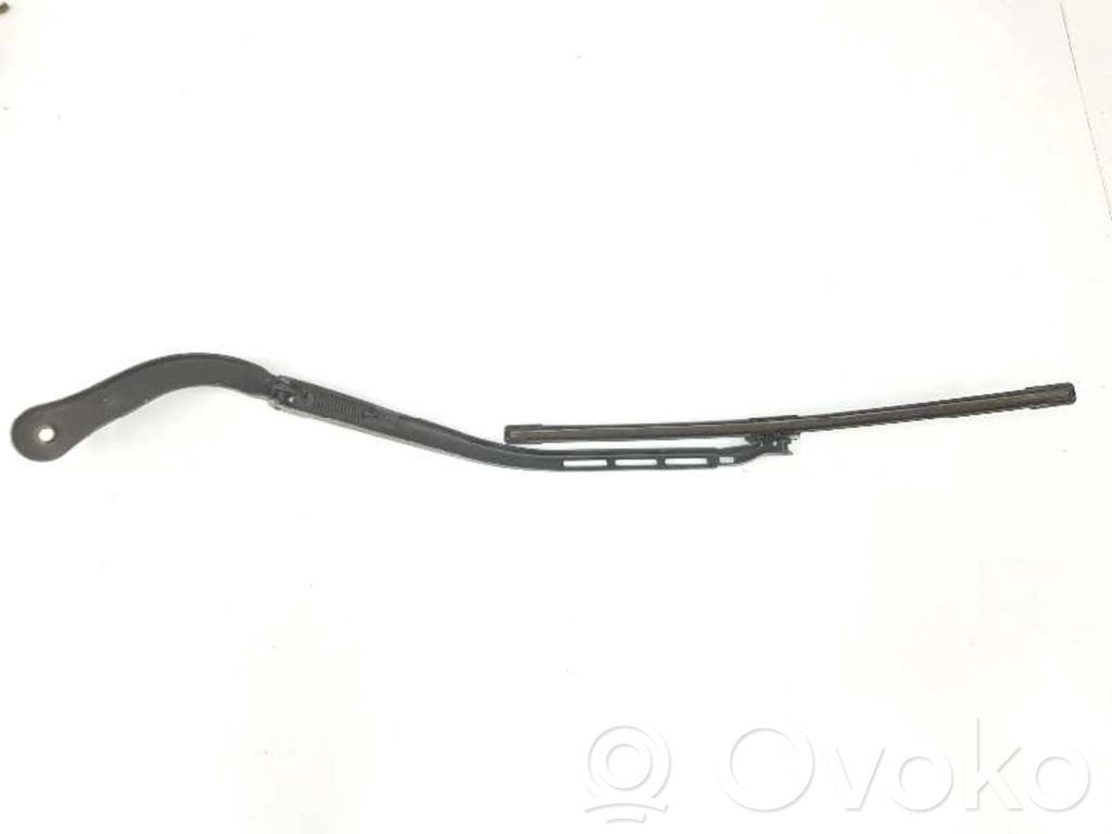 BMW 3 E90 E91 Front wiper blade arm 