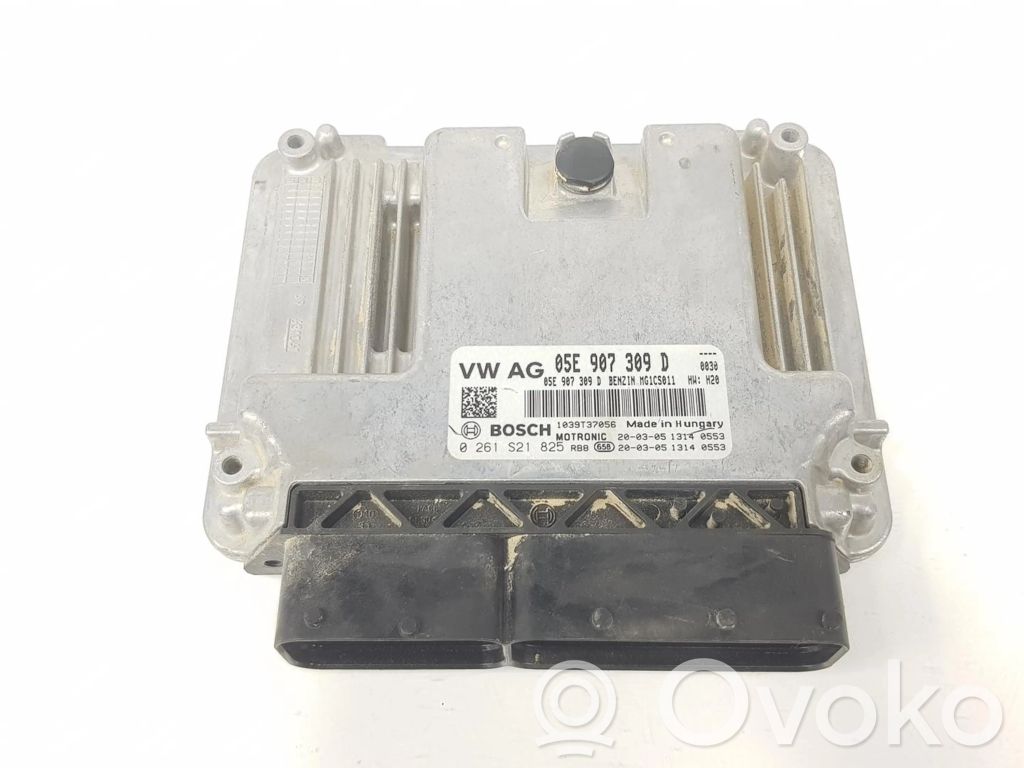 Unidad de control/módulo del motor   05E907309D,0261S21825