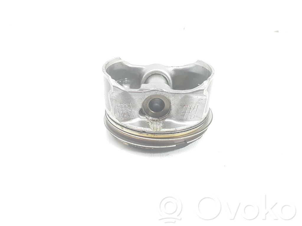 BMW 1 E81 E87 Piston 