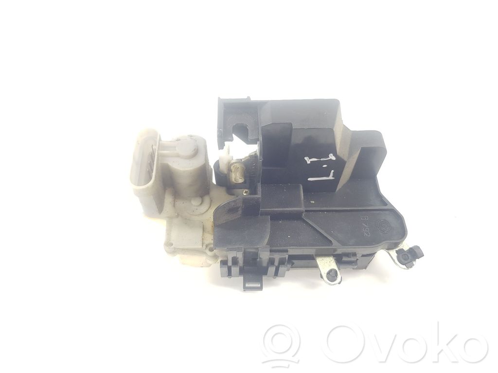 Etuoven lukko   51765345,51765345