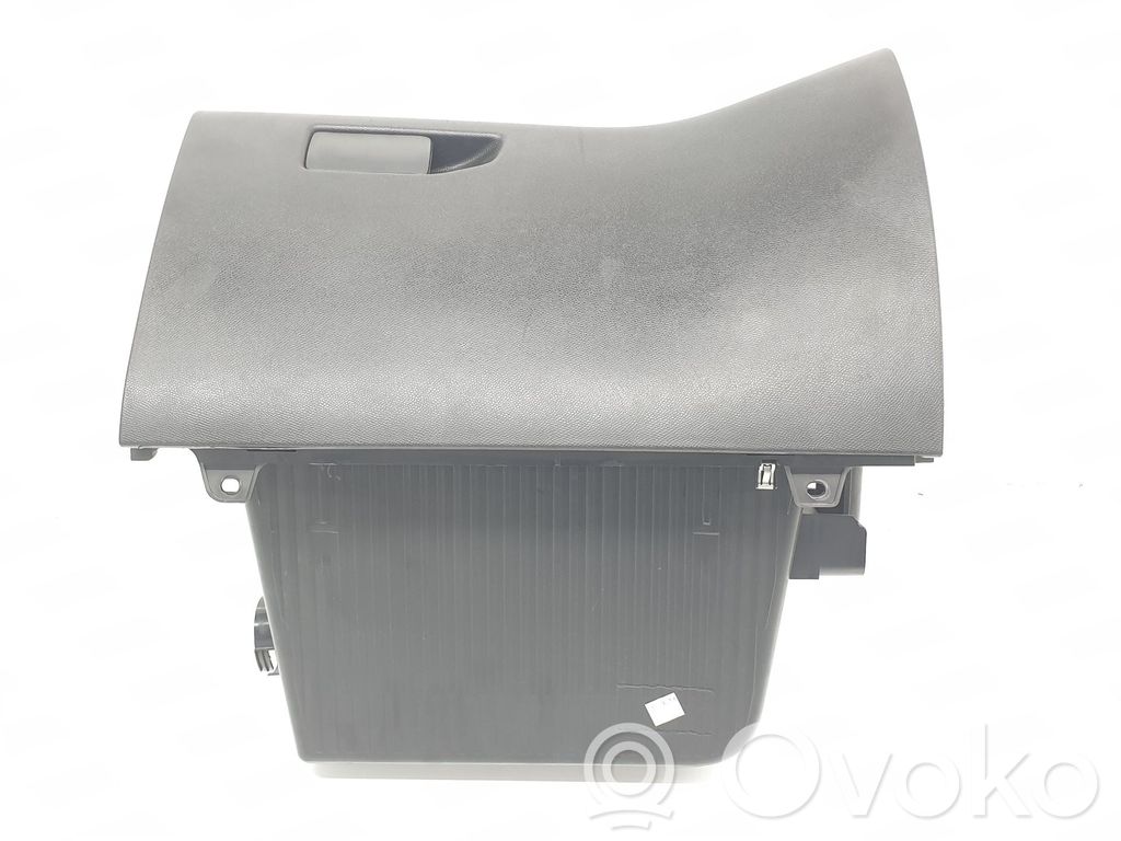 Guantera   9677995177,16108048ZD