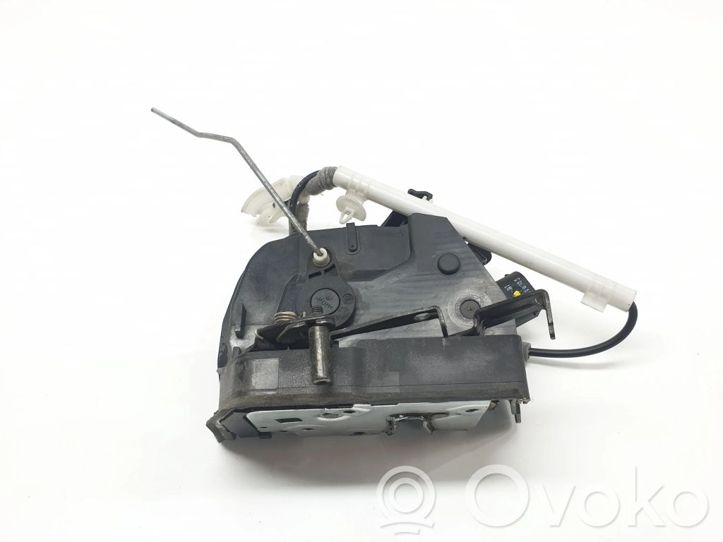 Etuoven lukko   8253433,51218253433