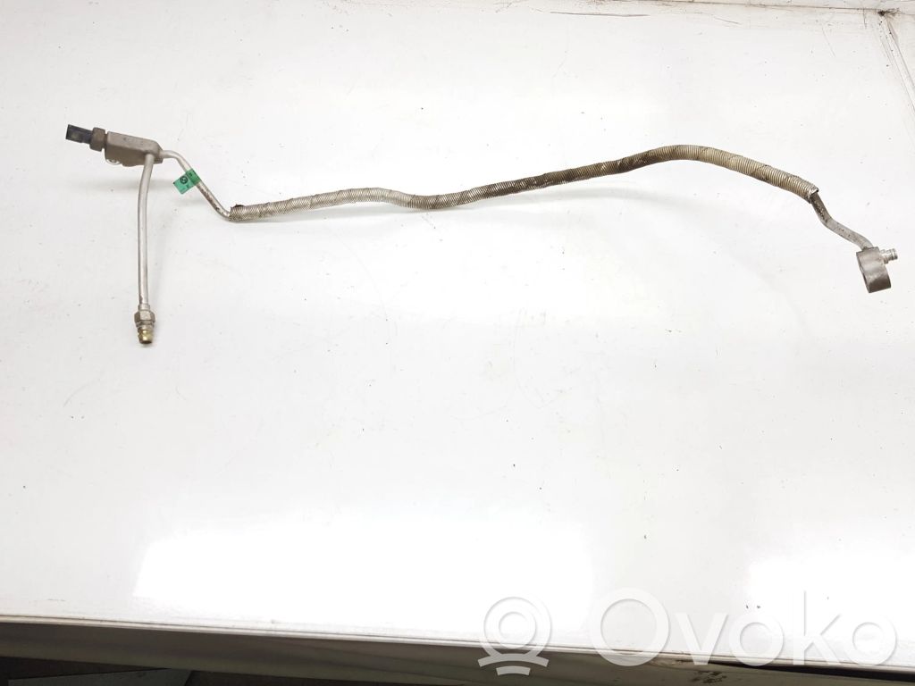 BMW 3 E46 Ilmastointilaitteen putki (A/C) 