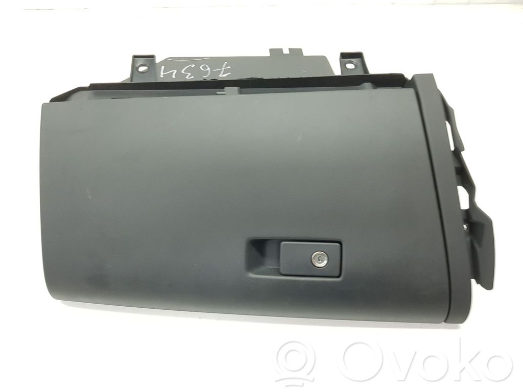 Volvo XC60 Handschuhfach 