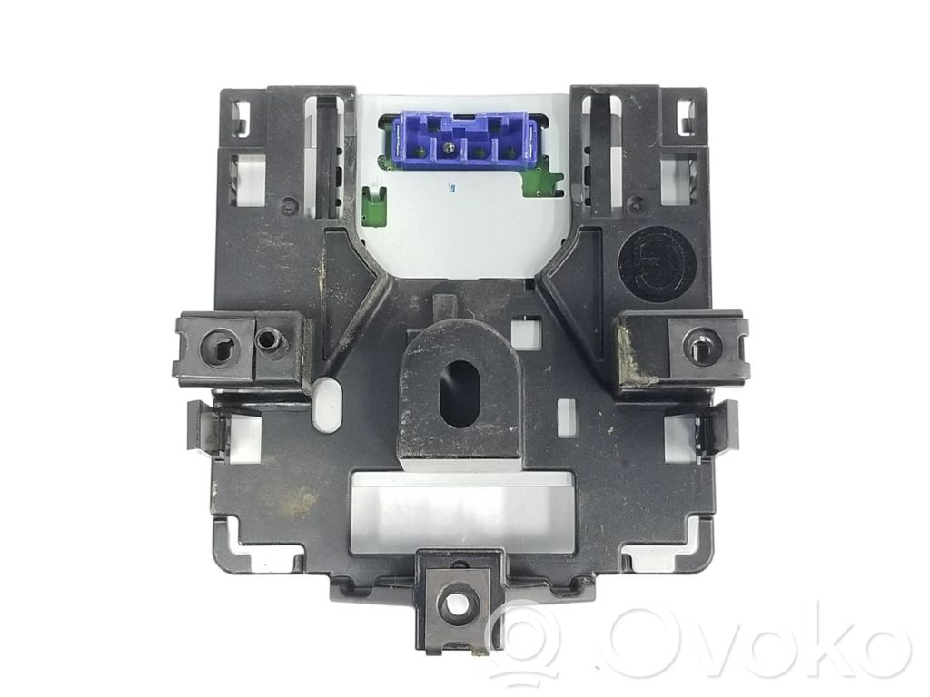 Toyota Hilux (AN120, AN130) Antenna autoradio