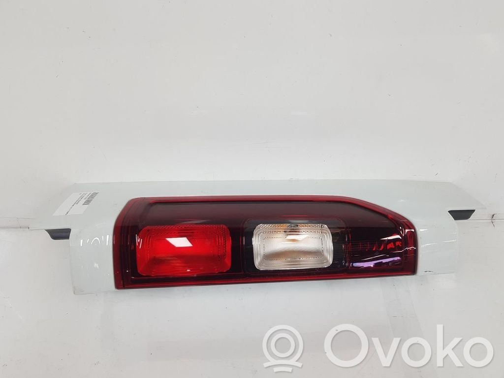 Nissan NV300 Takavalot