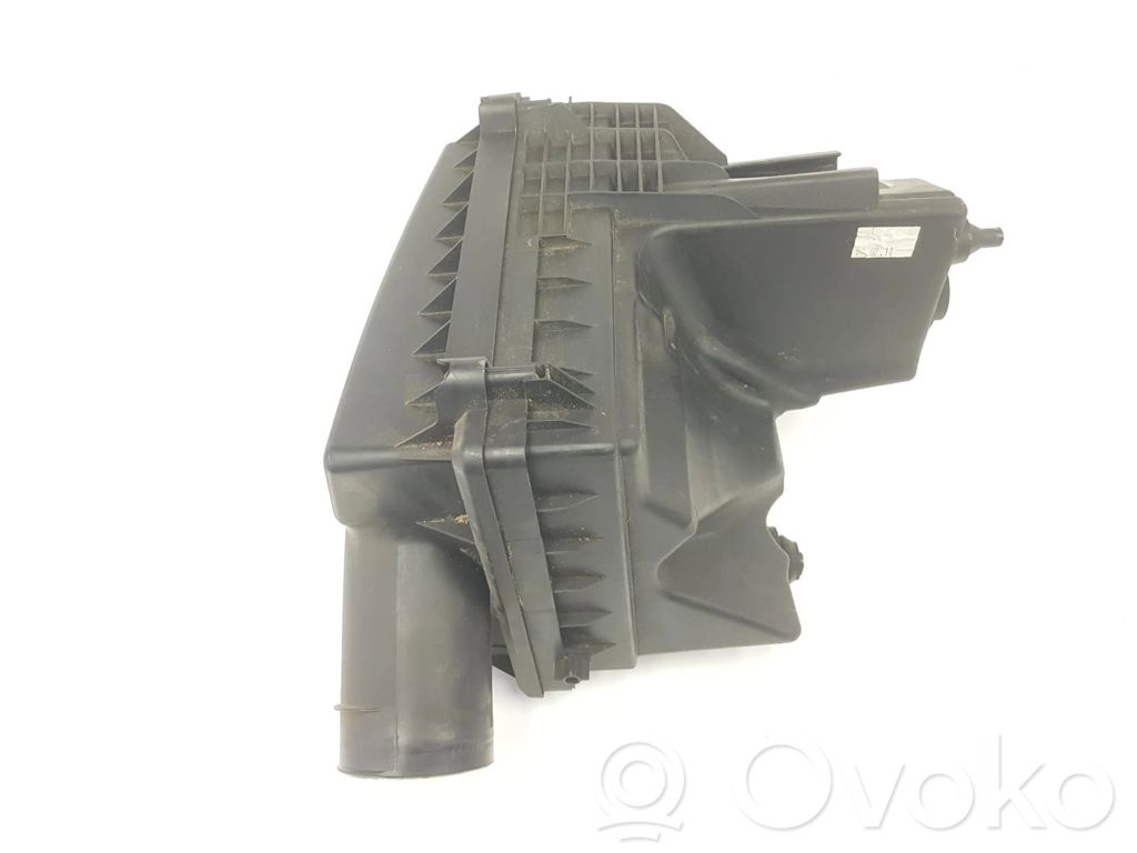 Land Rover Freelander 2 - LR2 Obudowa filtra powietrza 
