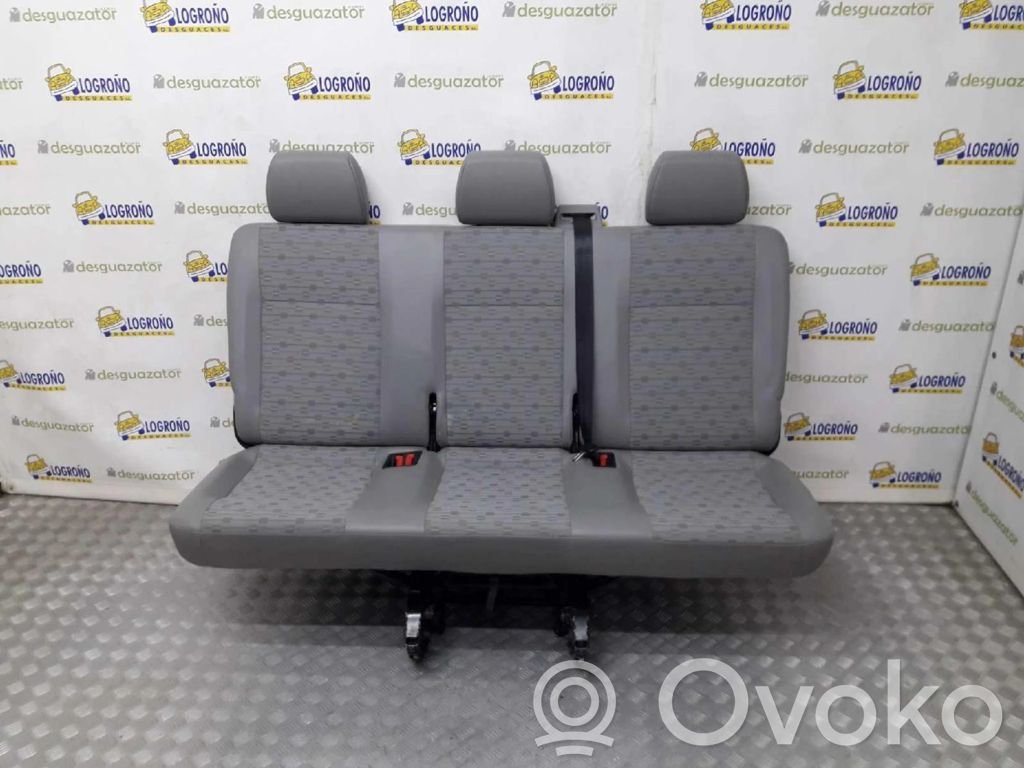 Volkswagen Transporter - Caravelle T5 Al treilea rând de scaune