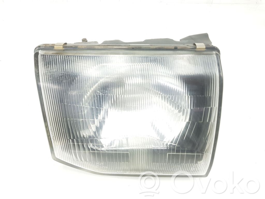 Mitsubishi Montero Phare frontale 