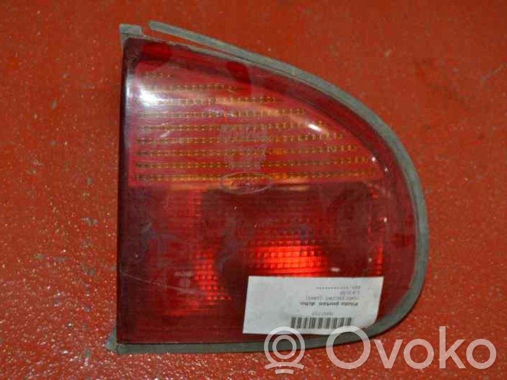 Ford Escort Takaluukun takavalot 