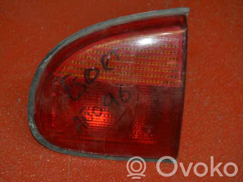 Ford Escort Lampă spate în capacul portbagajului 