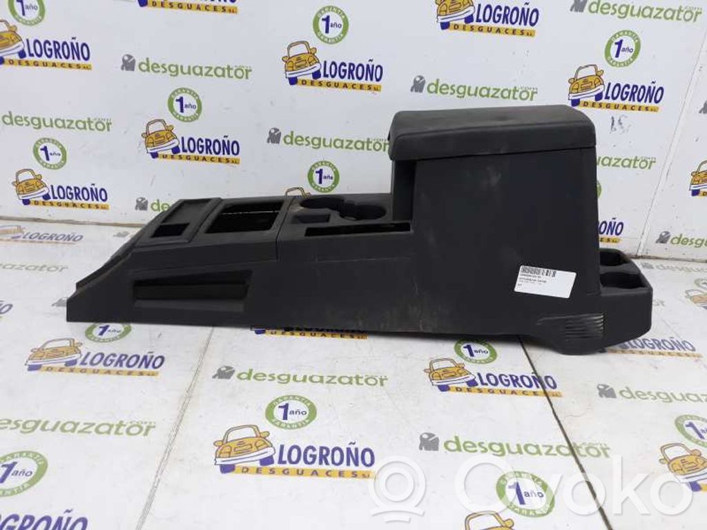 Dodge Nitro Armrest 