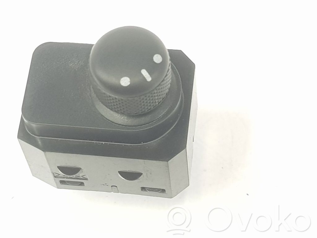 Mitsubishi Montero Interruptor del espejo lateral 
