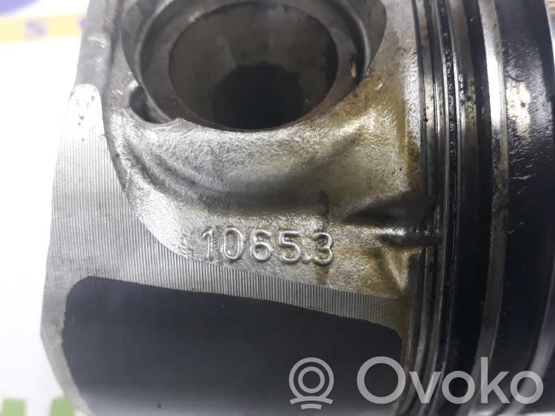 Piston   10653,10653