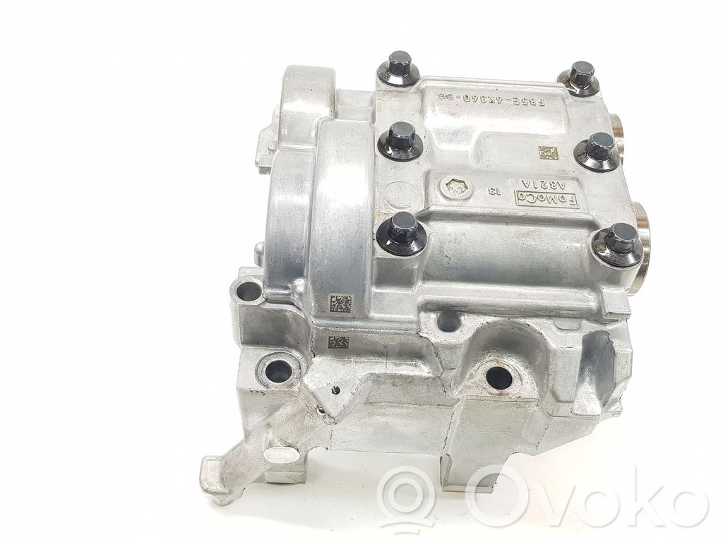 Ford Kuga II Culata del motor 