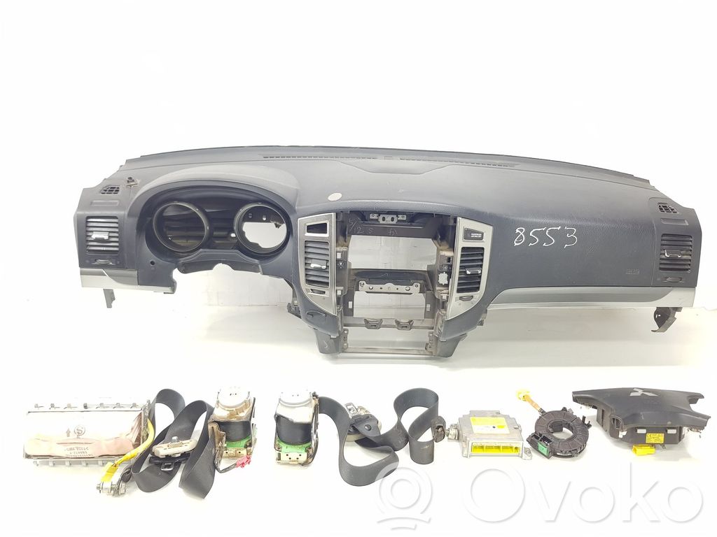 Mitsubishi Montero Set planșă bord cu airbag 