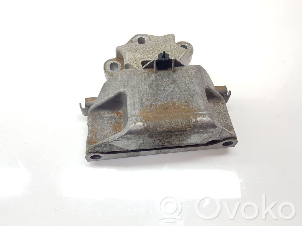 Engine mount bracket   2N0199555K,2N0199555K