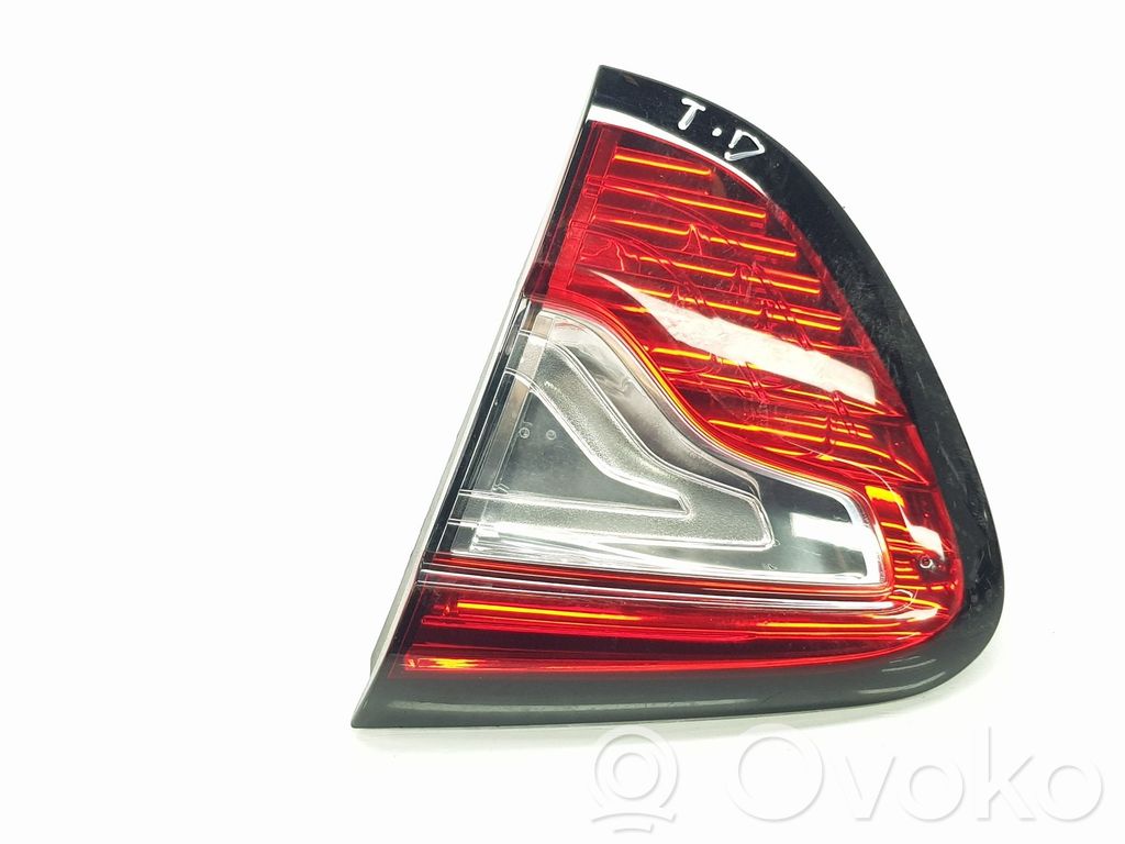 Renault Captur Lampă spate în capacul portbagajului 