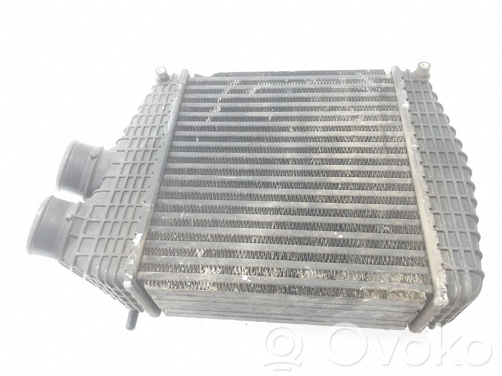 Maserati Levante Chłodnica powietrza doładowującego / Intercooler 