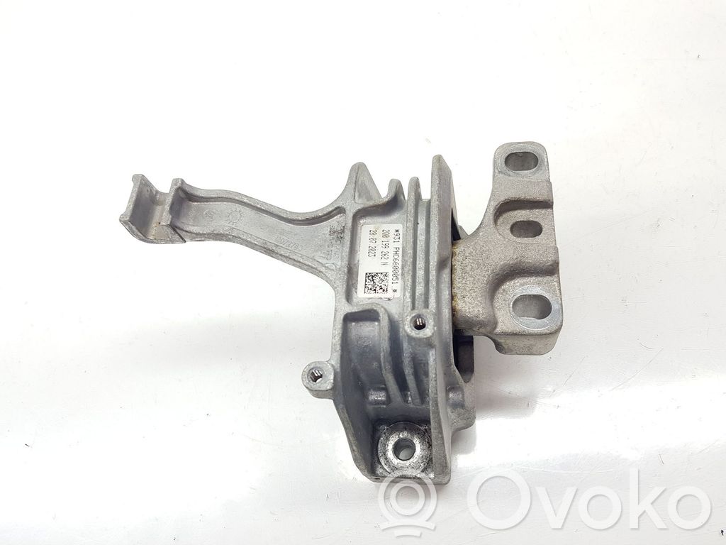 Seat Arona Engine mount bracket 