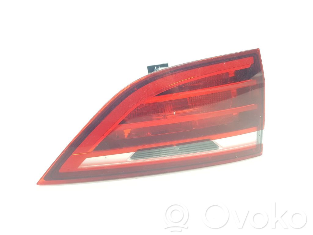 BMW 2 F46 Lampy tylnej klapy bagażnika 